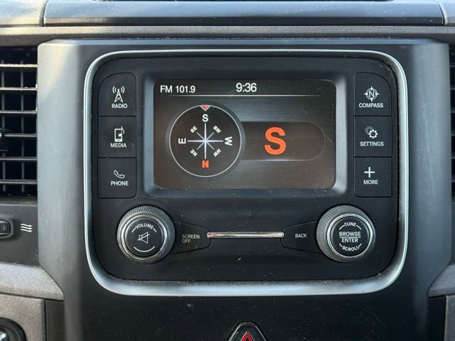 Used 2018 RAM 1500 Express AWD/4WD image 23