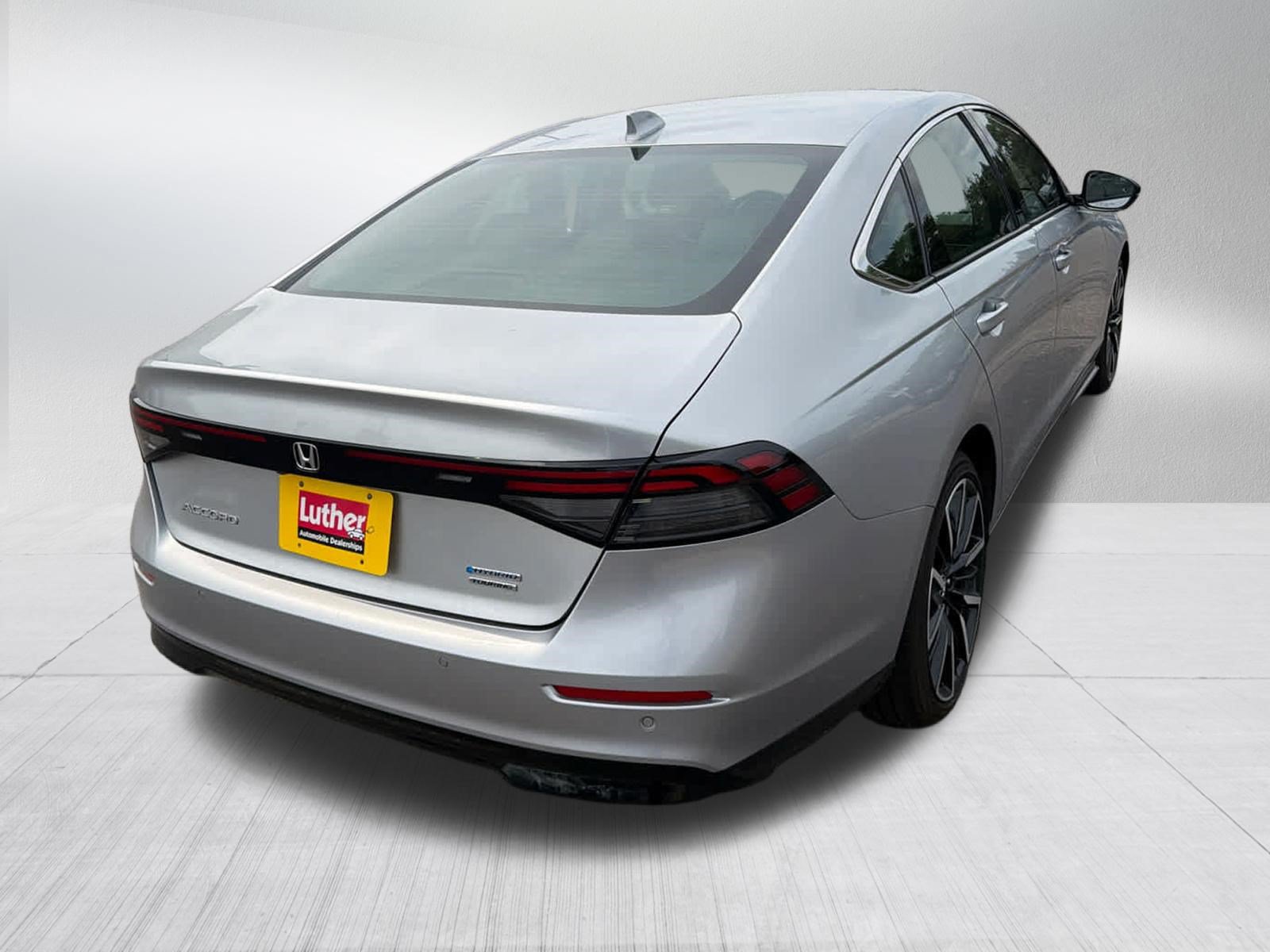 Used 2024 Honda Accord Touring image 7