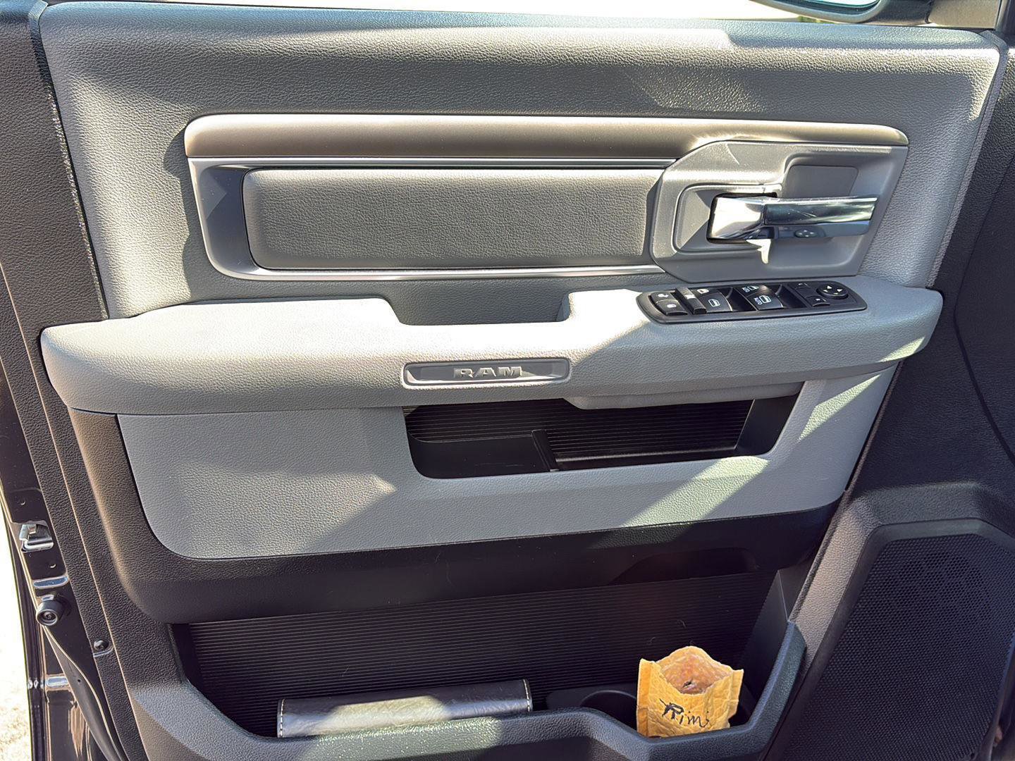 Used 2017 RAM 1500 Classic SLT image 15