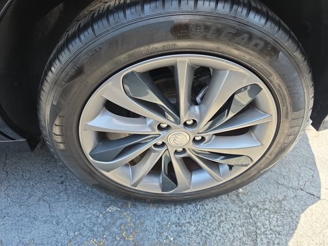 Used 2021 Buick Encore GX Preferred w/ Sport Touring Package FWD image 7