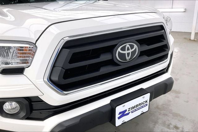 Used 2020 Toyota Tacoma SR5 AWD/4WD image 30