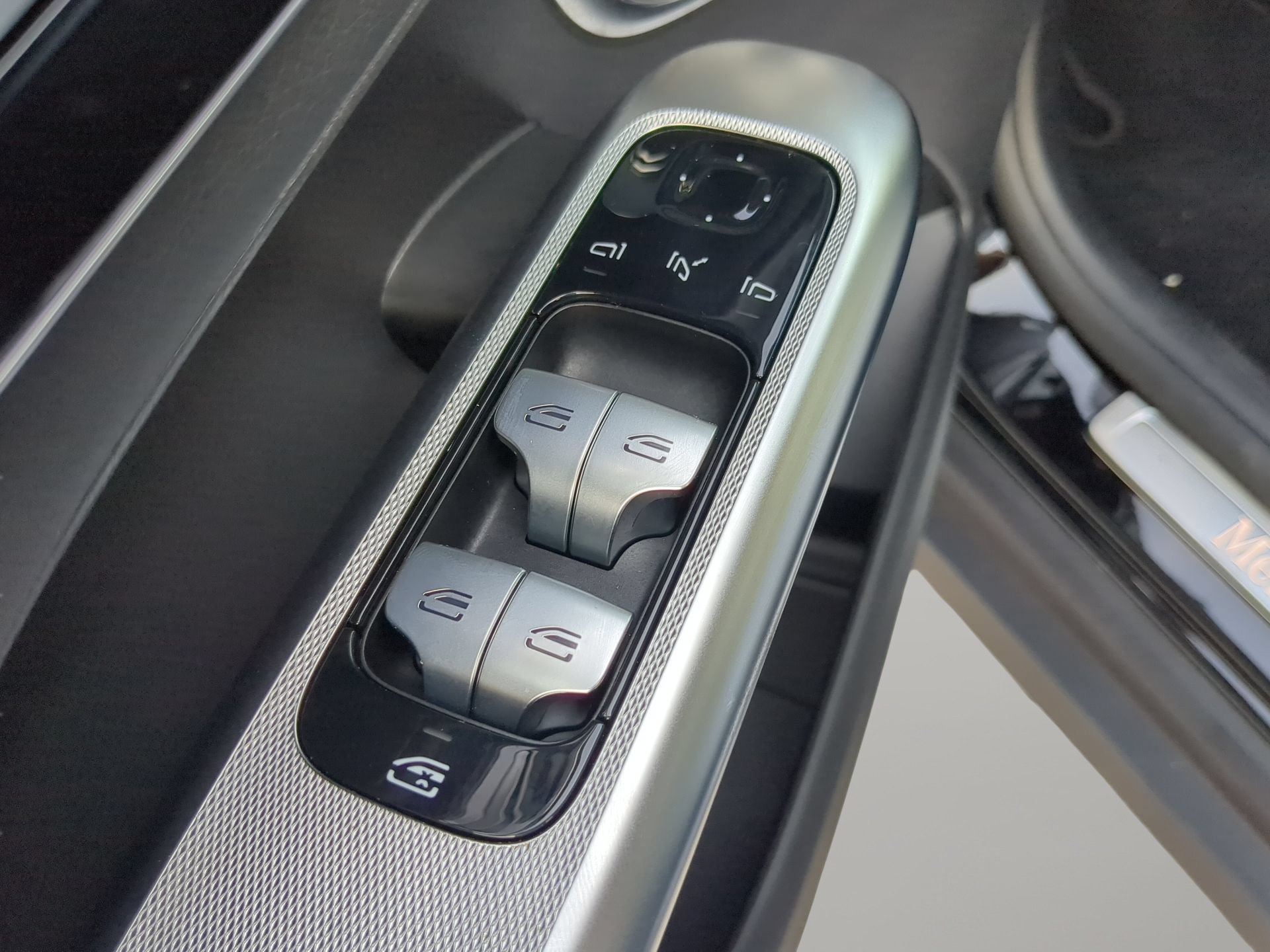 Used 2025 Mercedes-Benz GLC 300 image 55