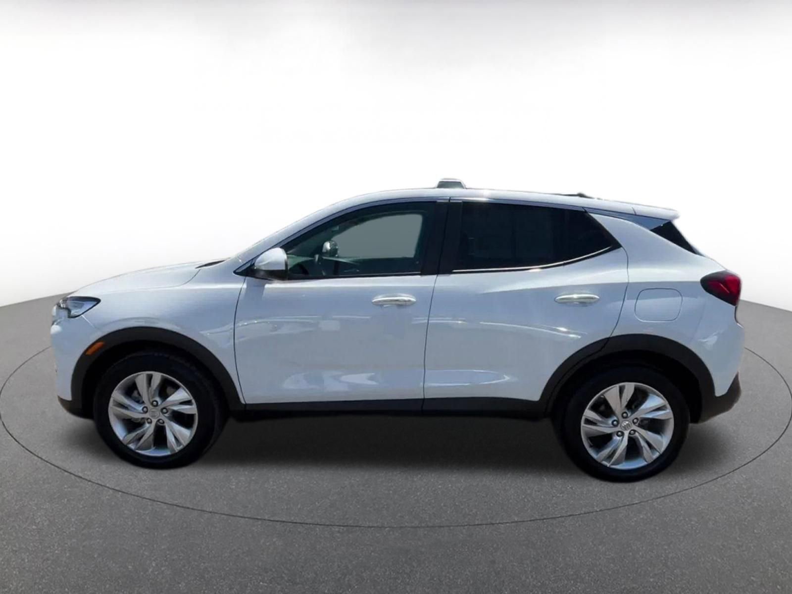 Used 2025 Buick Encore GX Preferred FWD image 9