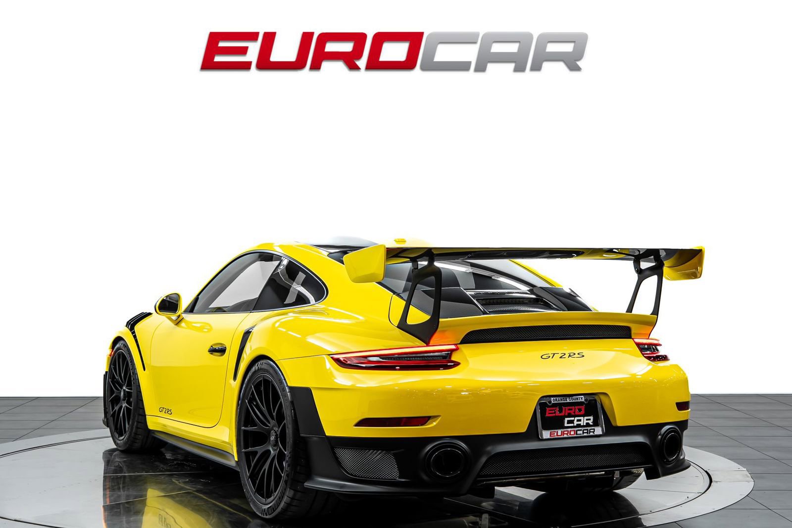 Used 2018 Porsche 911 GT2 RS RWD image 3