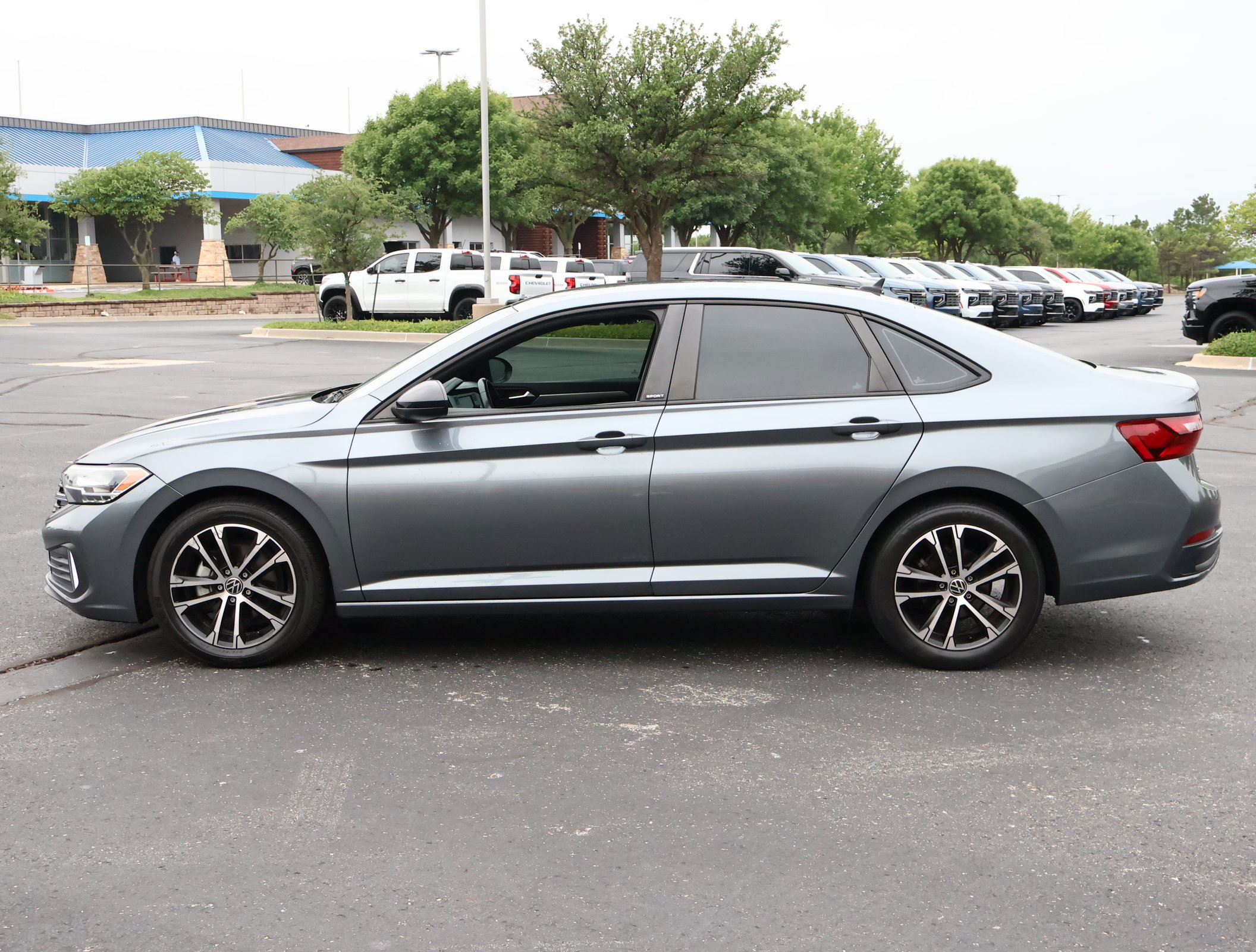 Used 2023 Volkswagen Jetta Sport FWD image 24