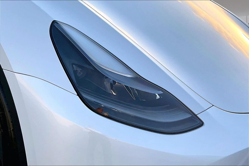 Used 2023 Tesla Model Y Performance AWD/4WD image 30