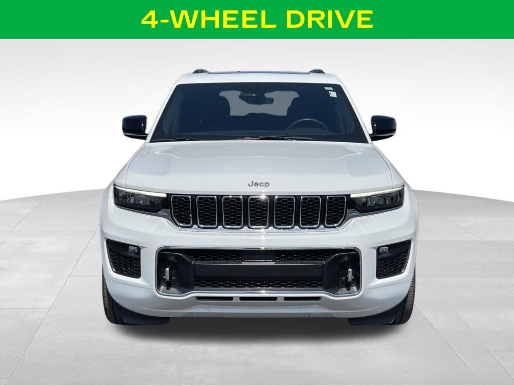 Used 2023 Jeep Grand Cherokee Overland w/ Luxury Tech Group IV AWD/4WD image 3