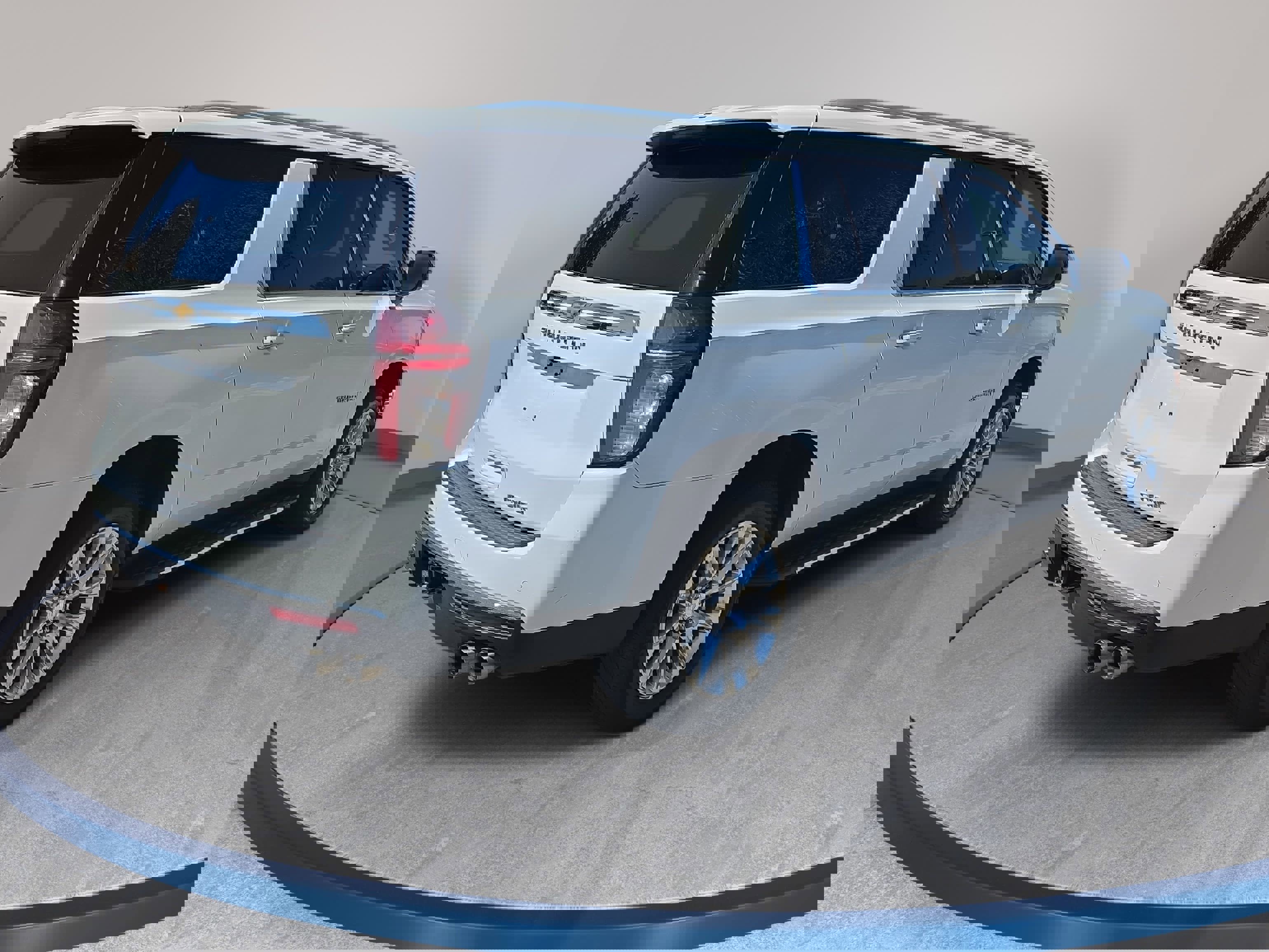 Used 2022 Chevrolet Suburban Premier image 5