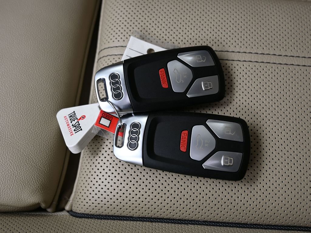 Used 2023 Audi Q5 2.0T Prestige w/ Prestige Package image 32
