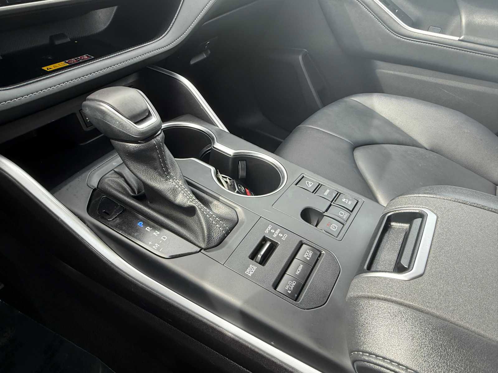 Certified 2025 Toyota Highlander XLE AWD/4WD image 31