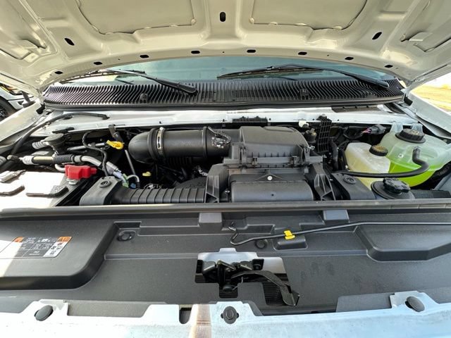 New 2026 Ford E-450 and Econoline 450 Super Duty w/ Power Equipment Group RWD image 23