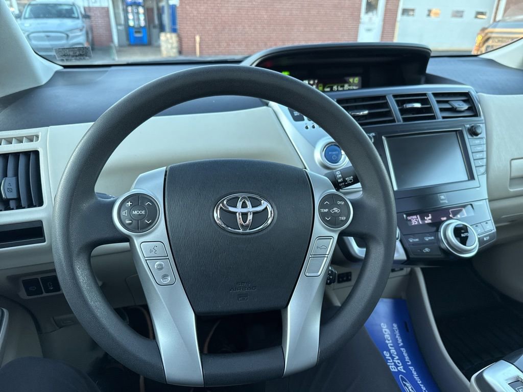 Used 2012 Toyota Prius V Two image 17