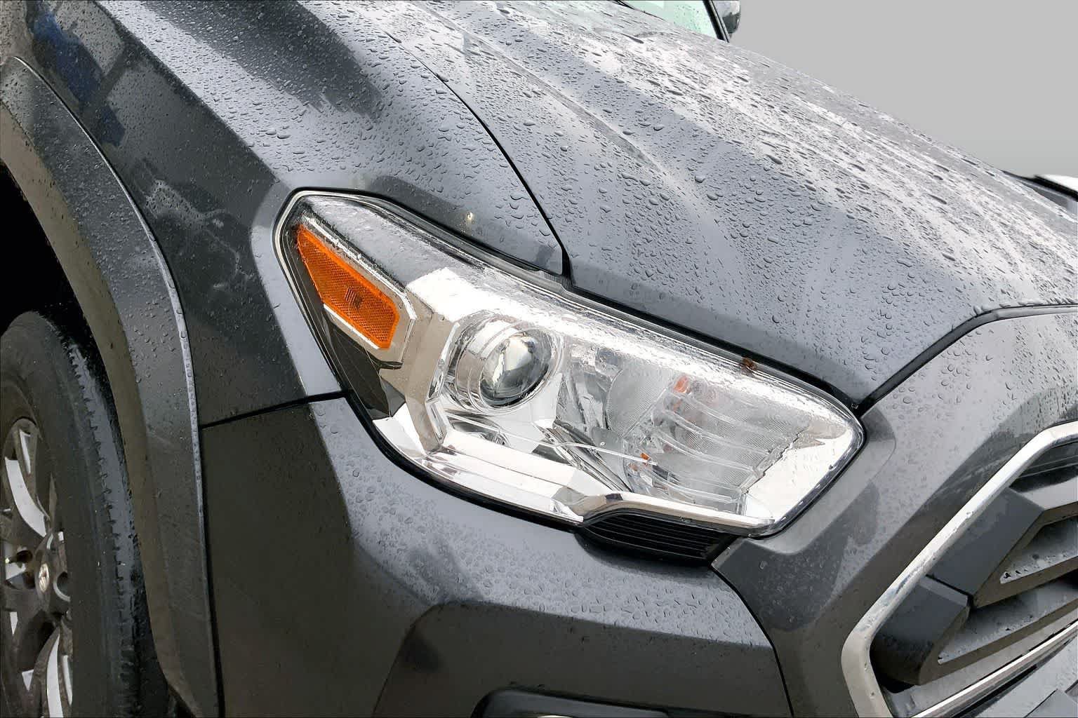 Used 2022 Toyota Tacoma SR5 RWD image 27