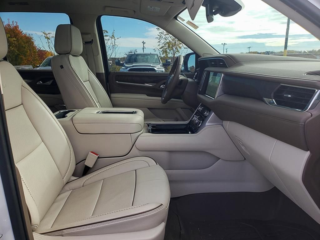 Used 2023 GMC Yukon Denali image 30