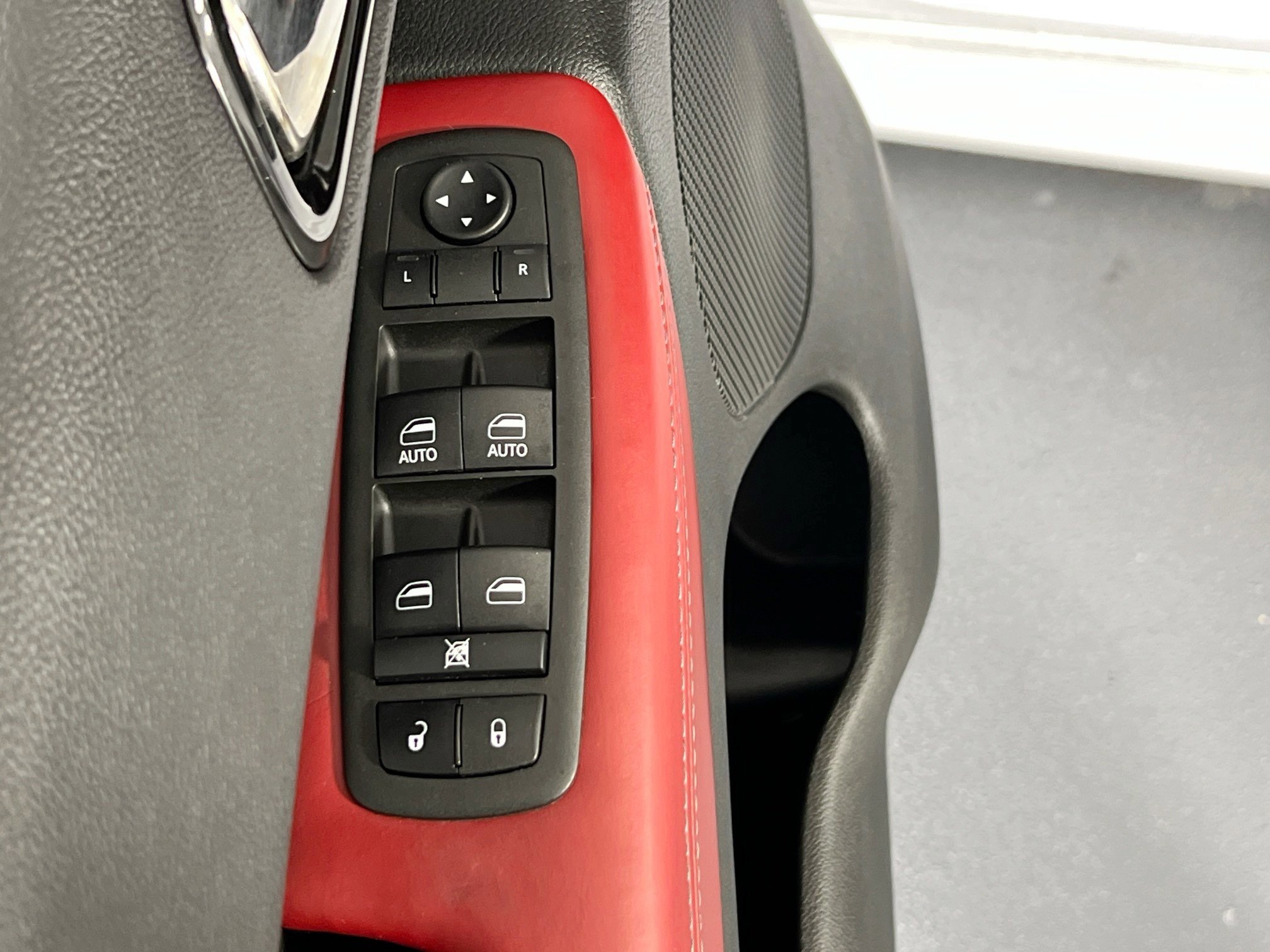 Used 2022 Dodge Durango R/T w/ Blacktop Package image 18