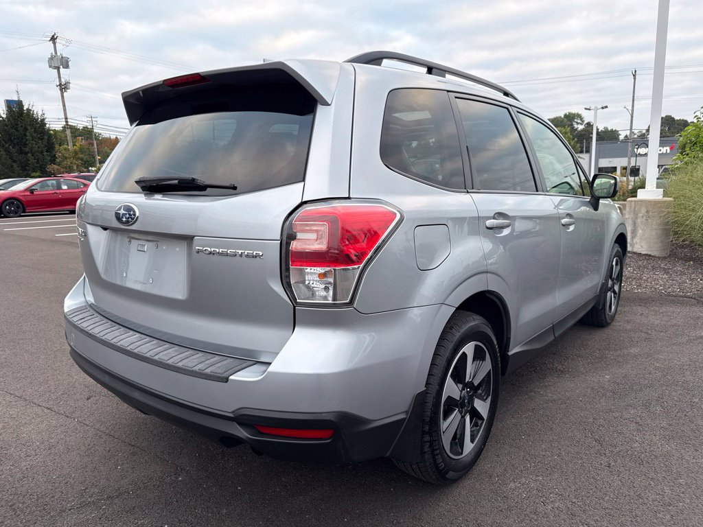Used 2018 Subaru Forester 2.5i Premium w/ All-Weather Package AWD/4WD image 5