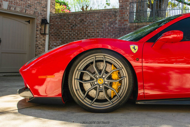 Used 2017 Ferrari 488 GTB image 4