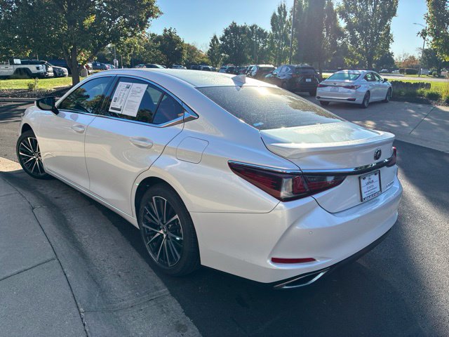 Used 2024 Lexus ES 350 w/ Premium Package FWD image 7