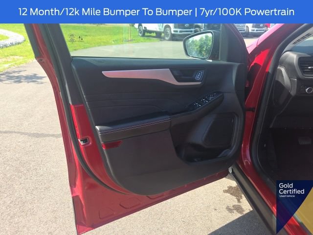Used 2022 Ford Escape SE w/ Convenience Package FWD image 29