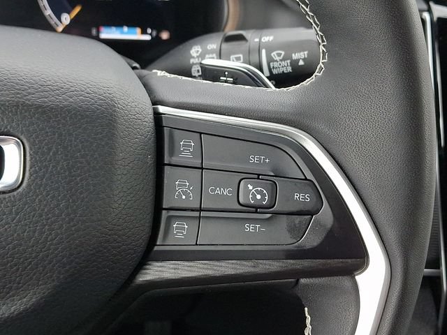 Used 2025 Jeep Grand Cherokee L Laredo w/ Luxury Tech Group I AWD/4WD image 23