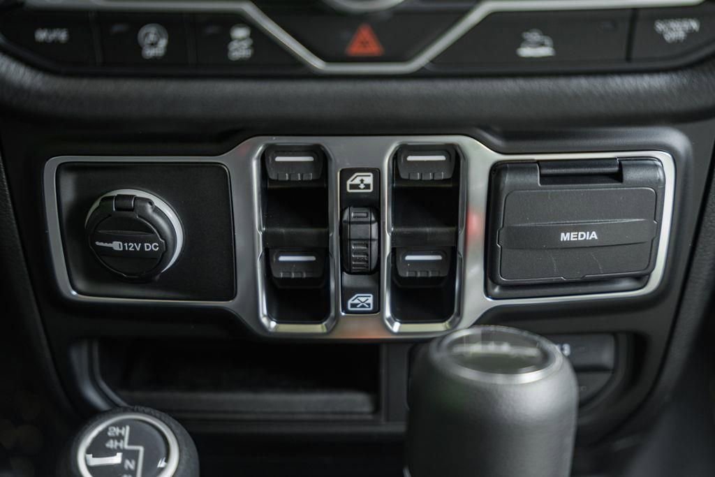 New 2025 Jeep Gladiator Sport AWD/4WD image 25
