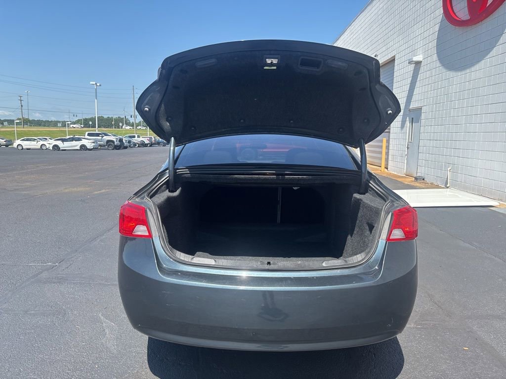 Used 2018 Chevrolet Impala LT FWD image 30