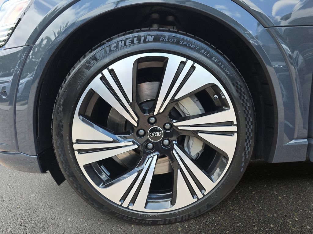 Certified 2024 Audi Q8 e-tron Prestige w/ Prestige Package AWD/4WD image 36