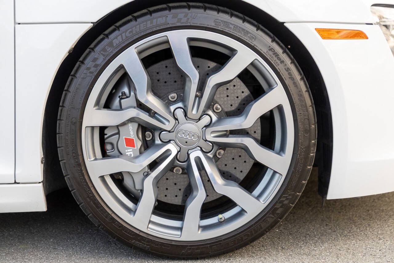 Used 2012 Audi R8 V10 image 9