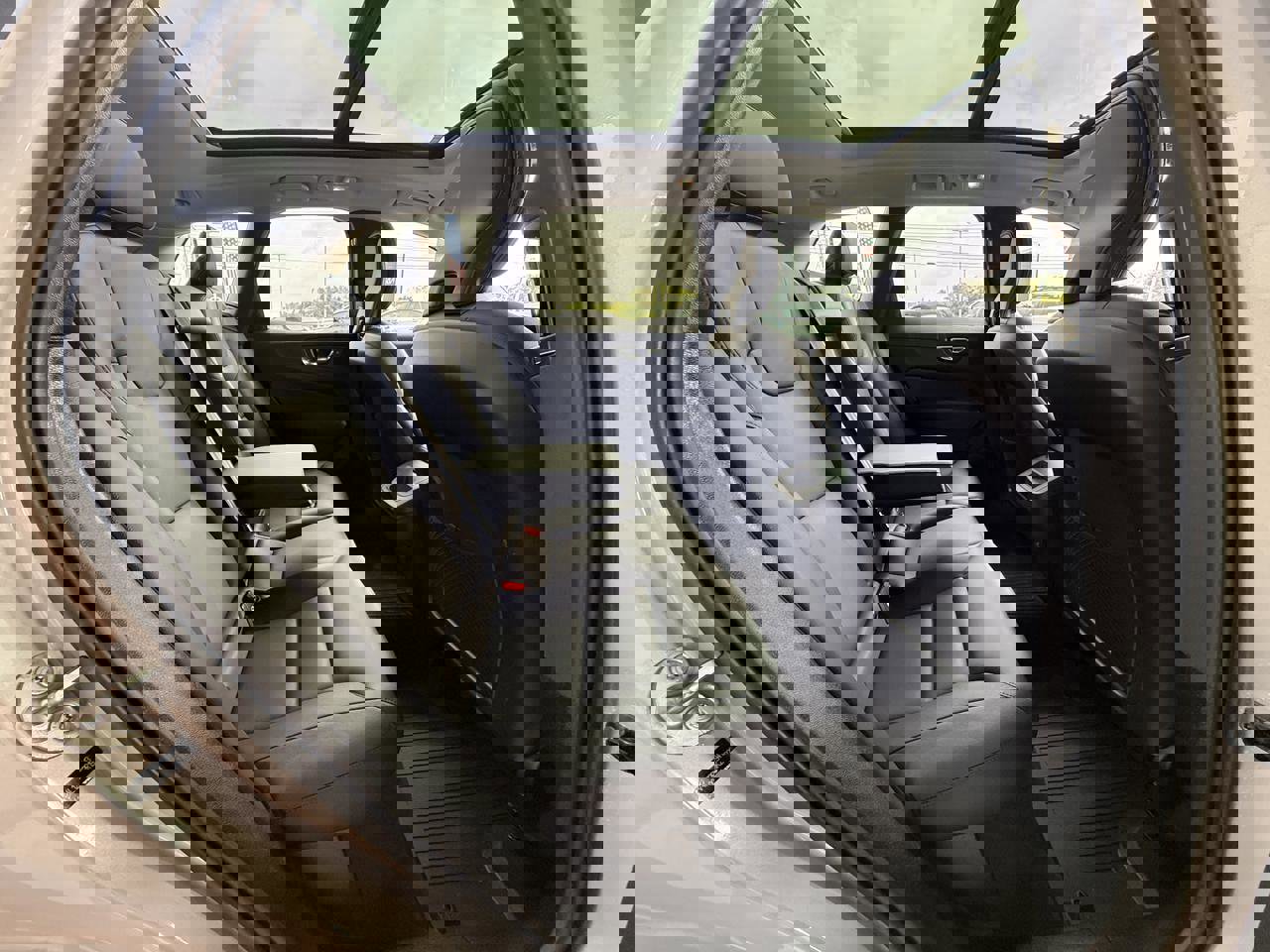 Used 2024 Volvo XC60 B5 Core image 38