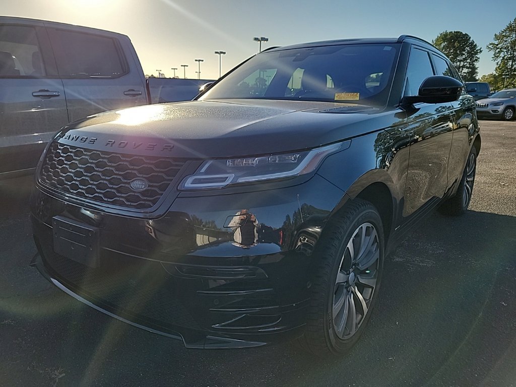 Used 2018 Land Rover Range Rover Velar R-Dynamic SE AWD/4WD image 3