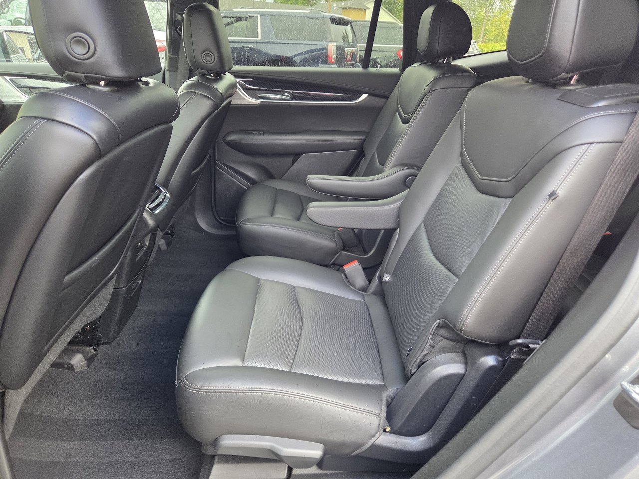 Used 2022 Cadillac XT6 Premium Luxury image 13