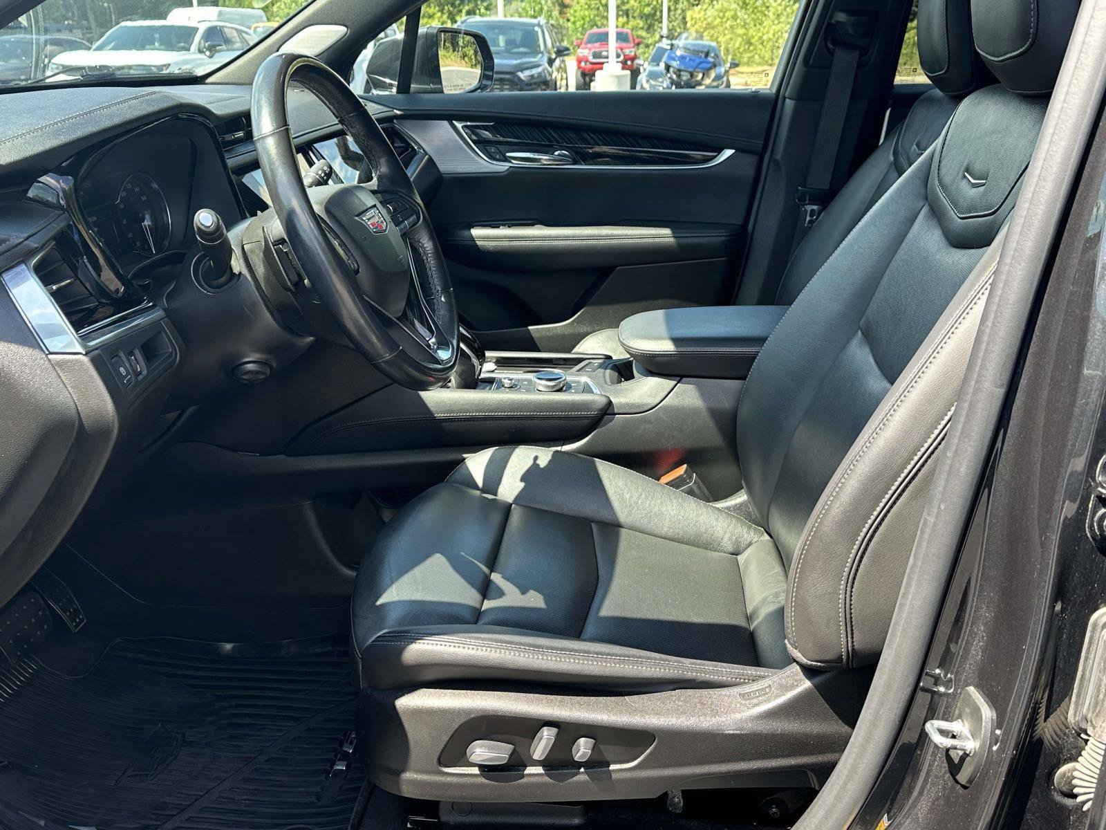 Used 2020 Cadillac XT6 Premium Luxury FWD image 4