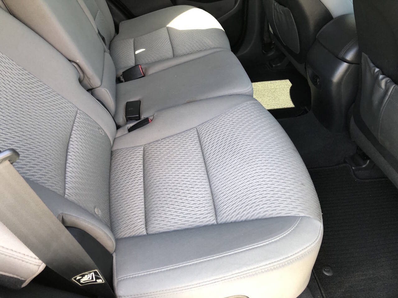 Used 2017 Hyundai Santa Fe Sport w/ Cargo Package FWD image 9