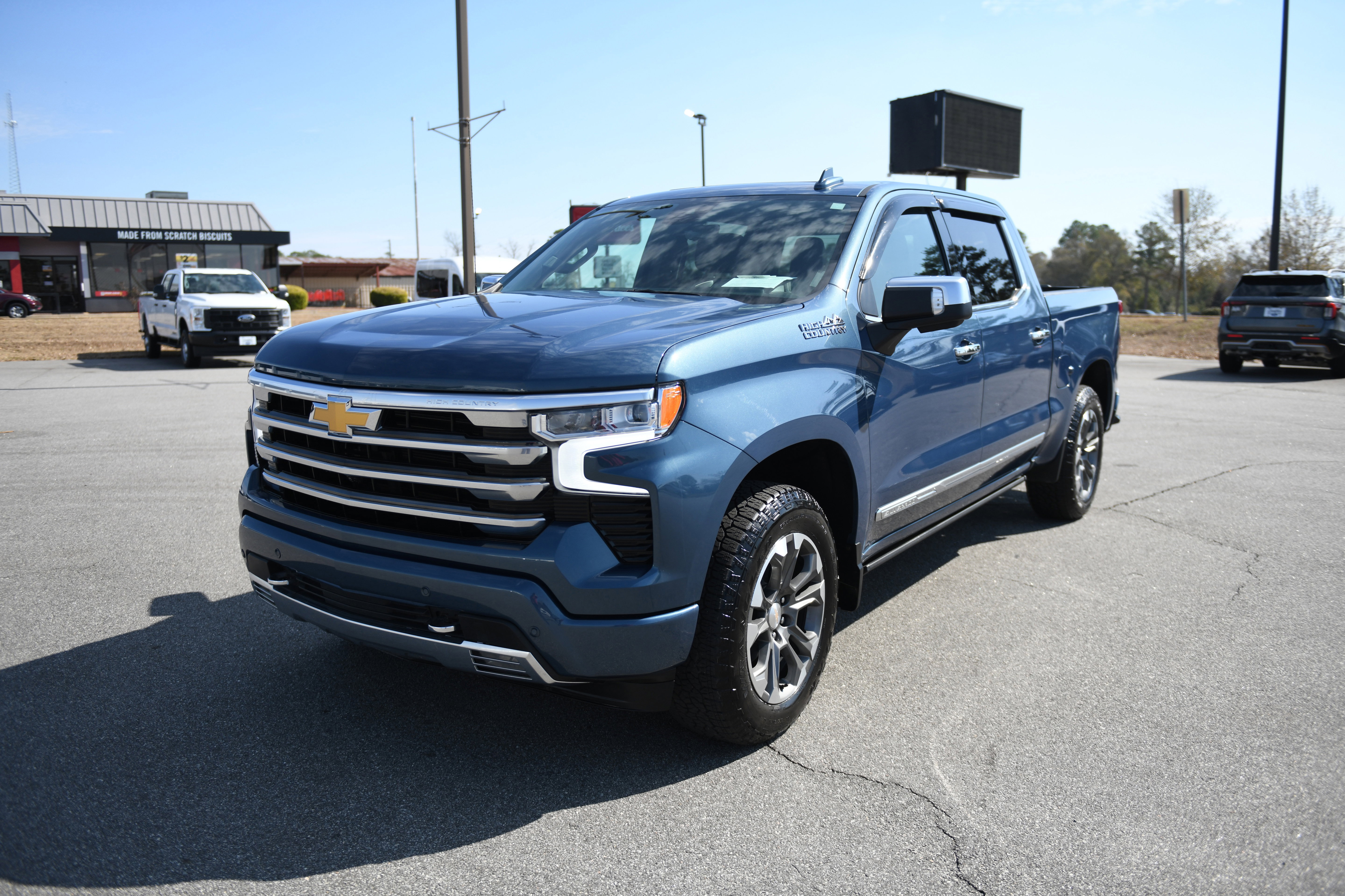 Used 2024 Chevrolet Silverado 1500 High Country w/ Technology Package image 6