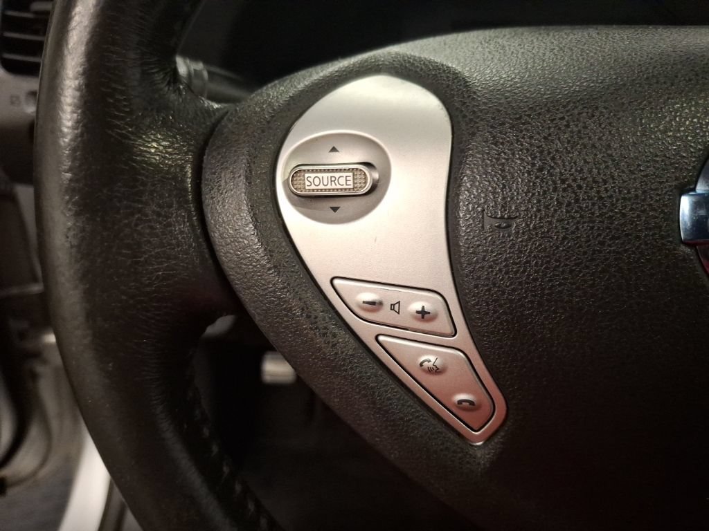 Used 2015 Nissan Leaf S w/ Charge Package FWD image 20