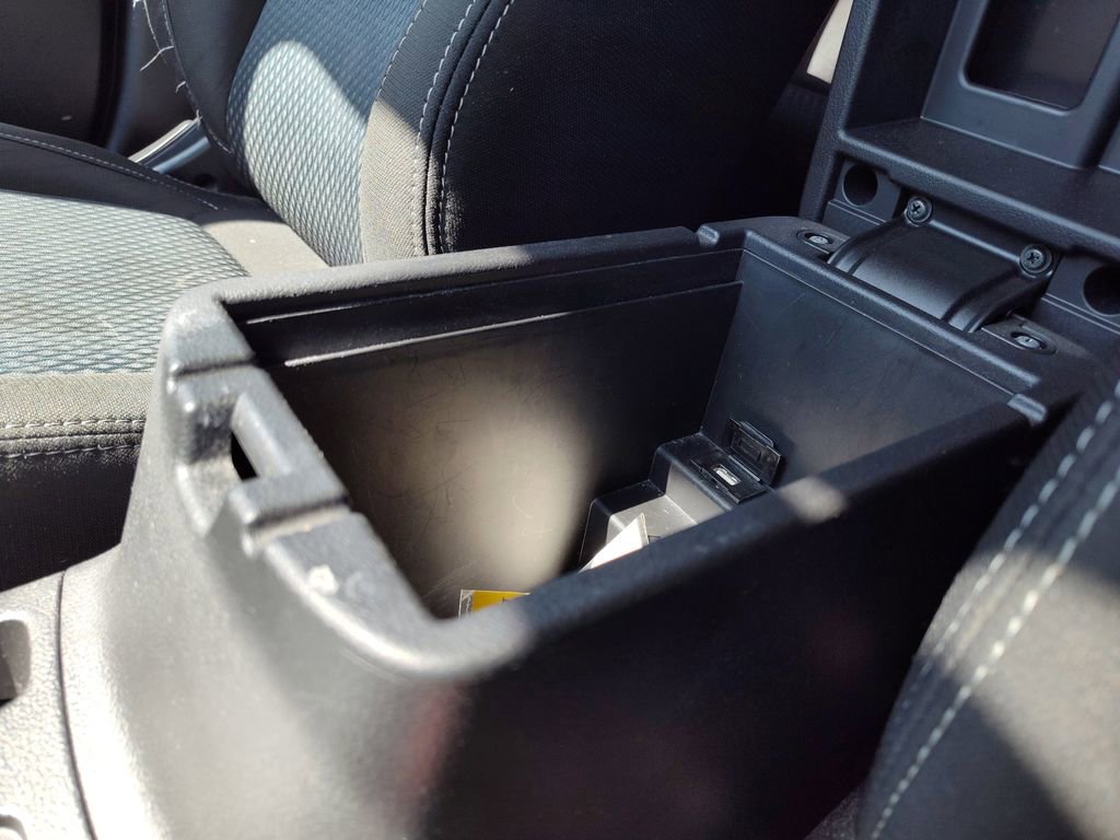 Used 2016 Mitsubishi Outlander AWD image 31