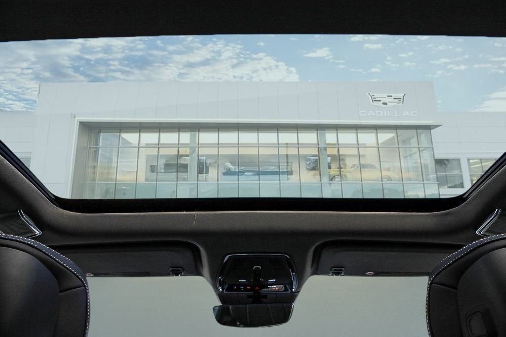 Used 2025 Cadillac Optiq Sport 1 image 11
