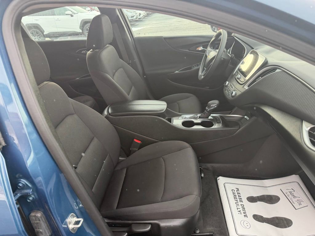 Used 2024 Chevrolet Malibu LT image 24