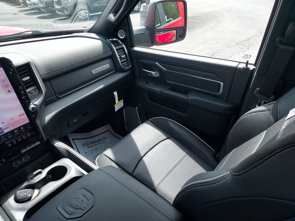 New 2026 RAM 2500 Laramie AWD/4WD image 11