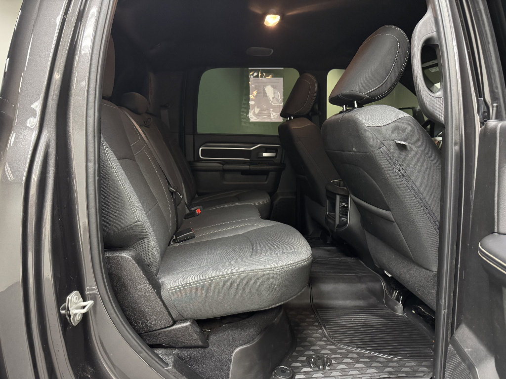 Used 2024 RAM 2500 Big Horn w/ Night Edition AWD/4WD image 13