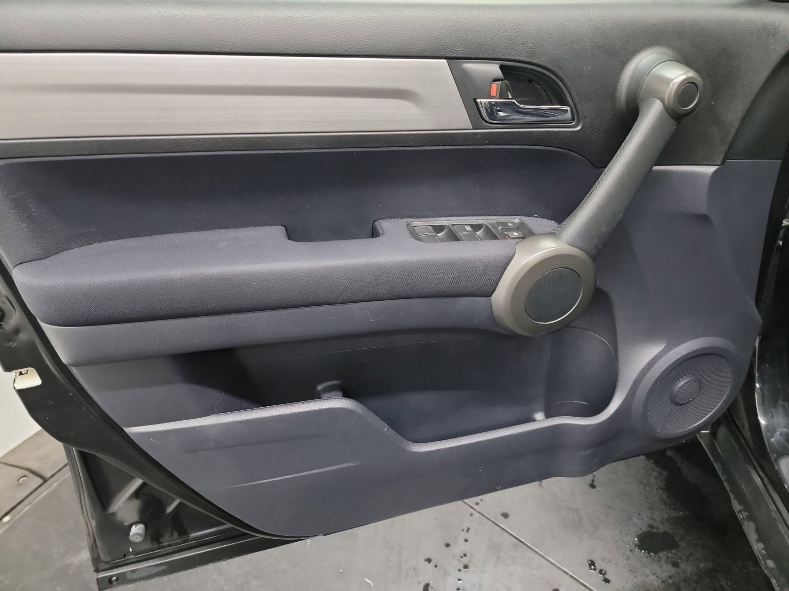 Used 2010 Honda CR-V LX image 15