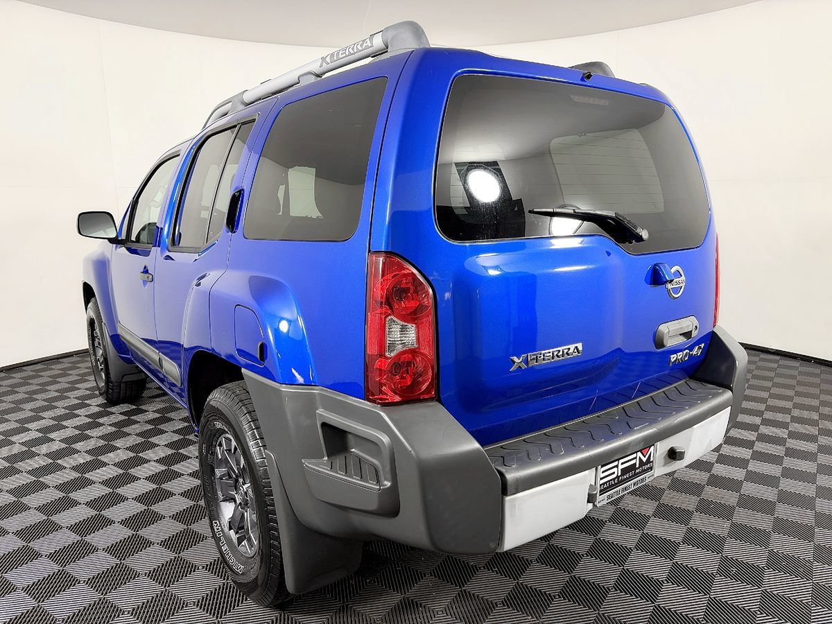 Used 2015 Nissan Xterra PRO-4X AWD/4WD image 16