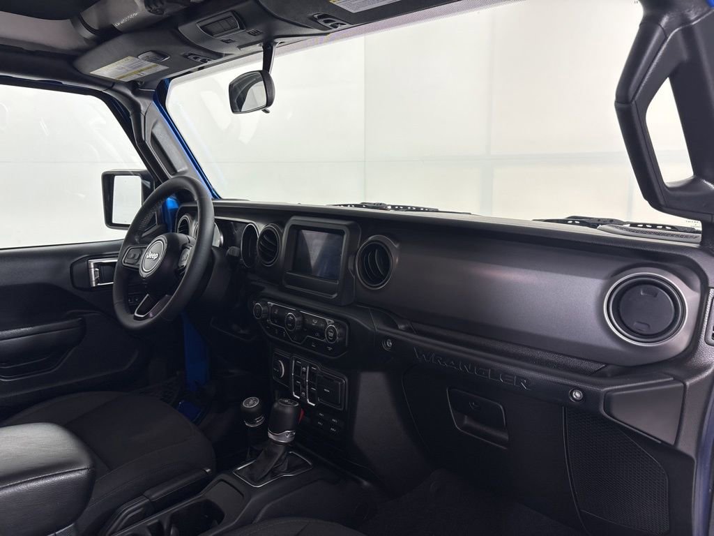 Used 2023 Jeep Wrangler Unlimited Sport image 13