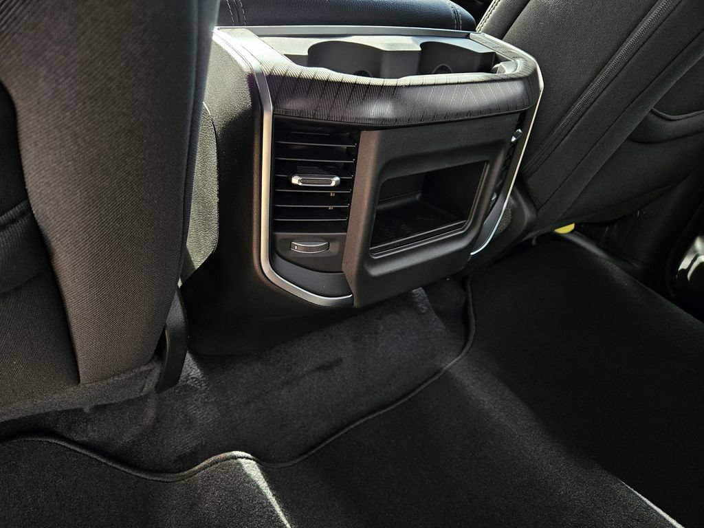 New 2026 RAM 1500 Express AWD/4WD image 10
