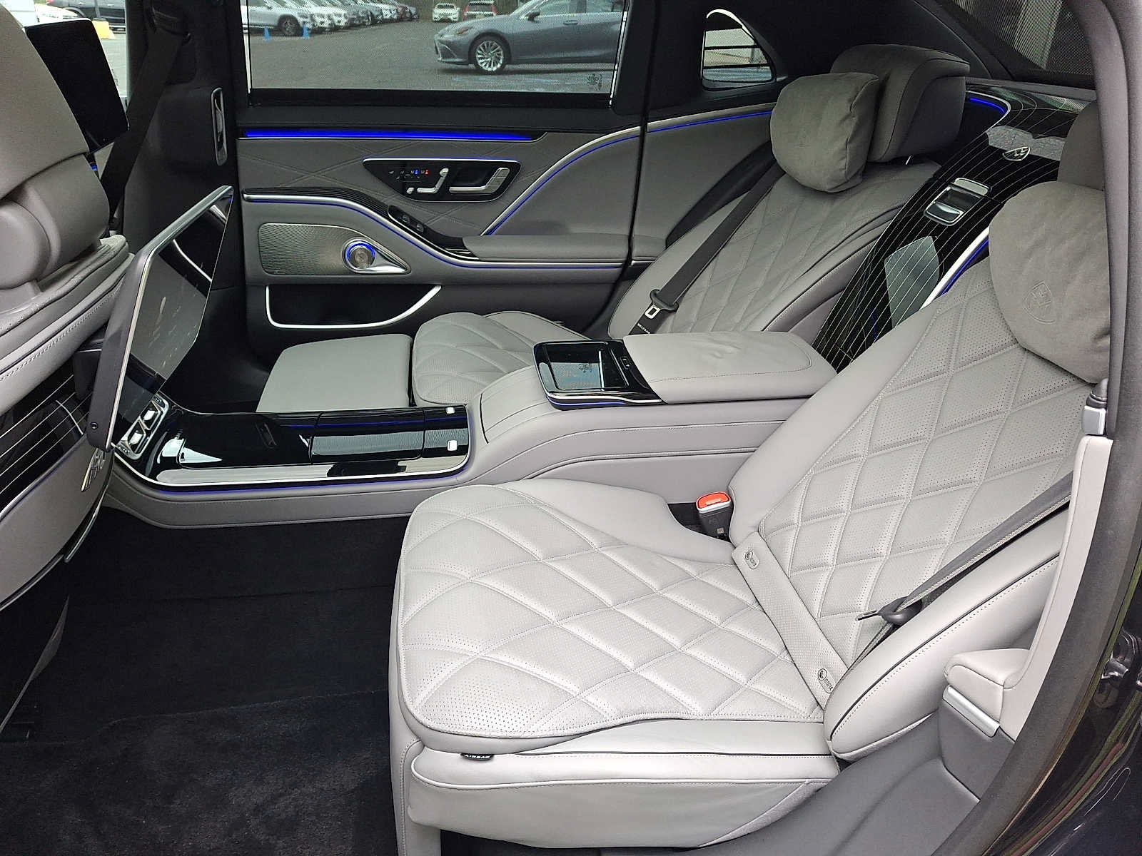 Certified 2025 Mercedes-Benz Maybach S 580 4MATIC image 10