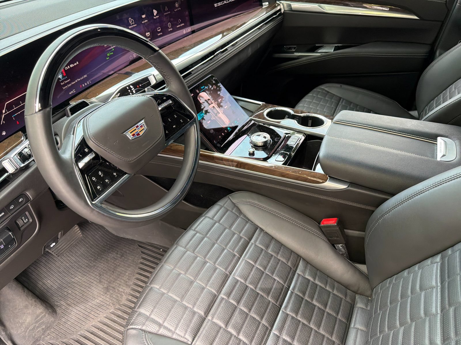 Used 2025 Cadillac Escalade ESV Sport Platinum w/ LPO, Floor Liner Package AWD/4WD image 9