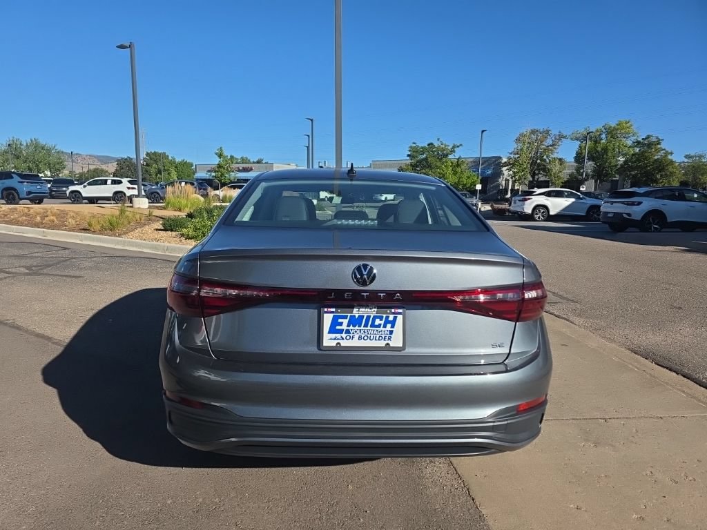 New 2027 Volkswagen Jetta SE FWD image 4