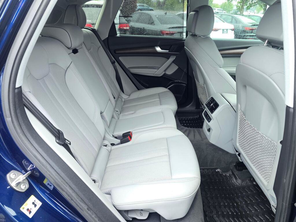 Used 2021 Audi Q5 Prestige w/ Prestige Package AWD/4WD image 26