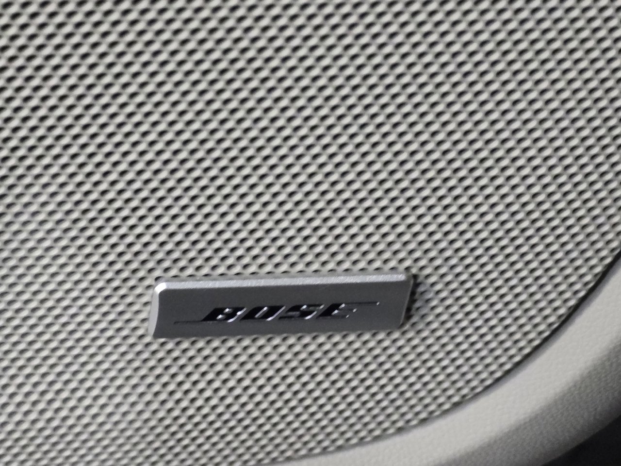 Used 2024 GMC Terrain Denali w/ Denali Premium Package image 9