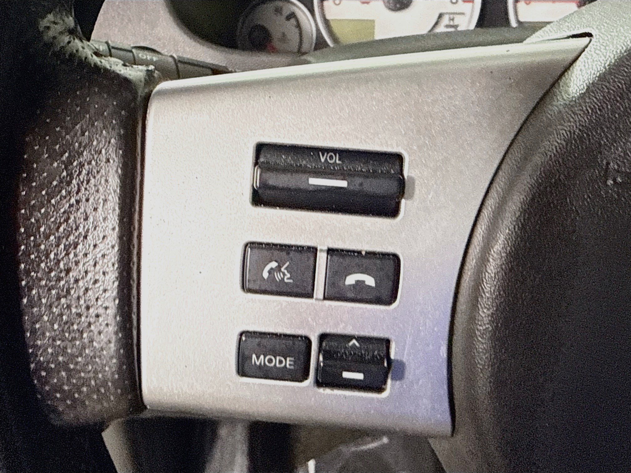 Used 2018 Nissan Frontier PRO-4X AWD/4WD image 14